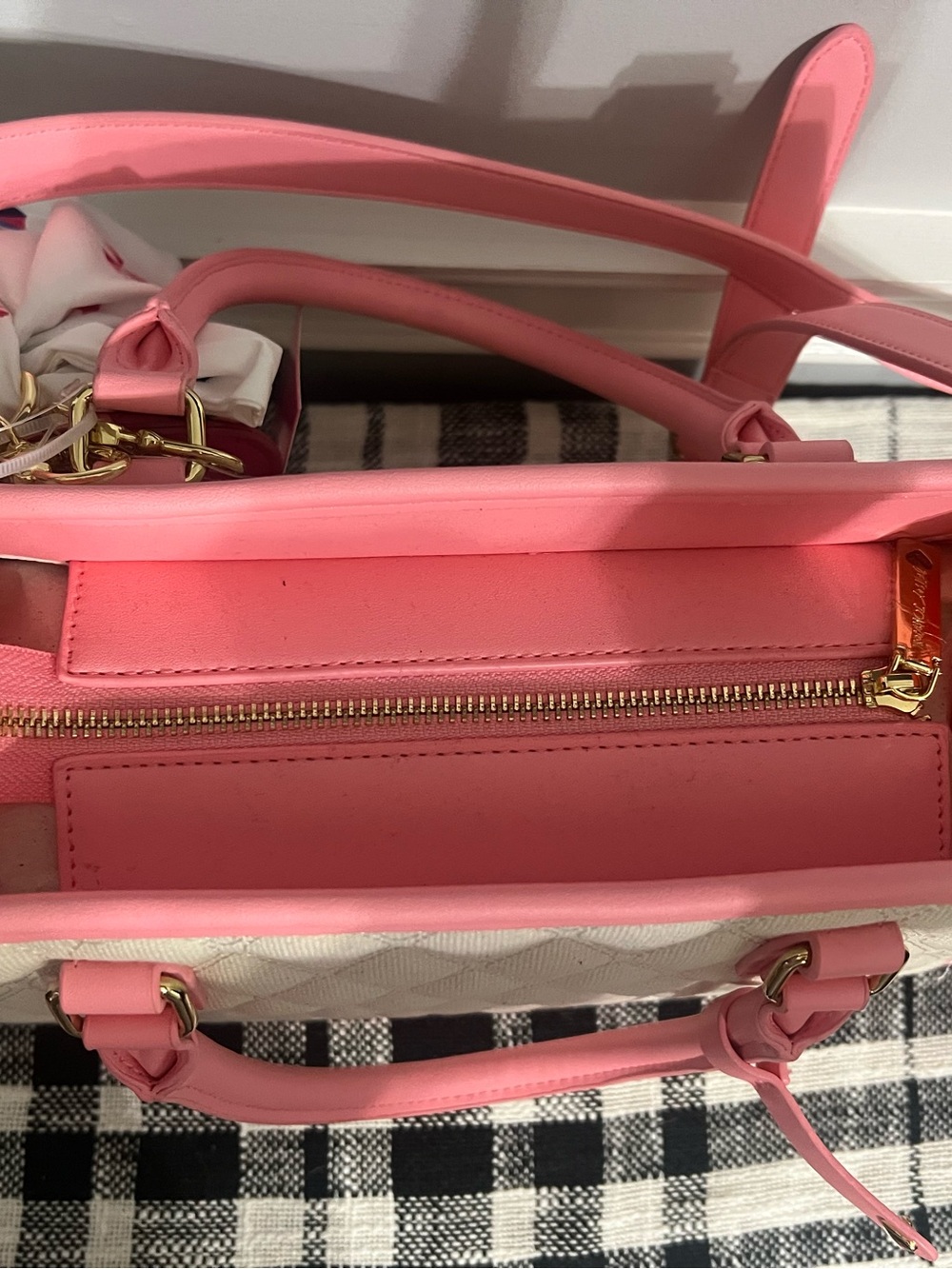 Betsey Johnson- Quilted Canvas Tote Bag - Pink and Cream NWT - Picture 11 of 15